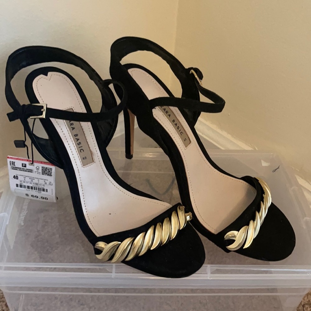 Women’s shoes